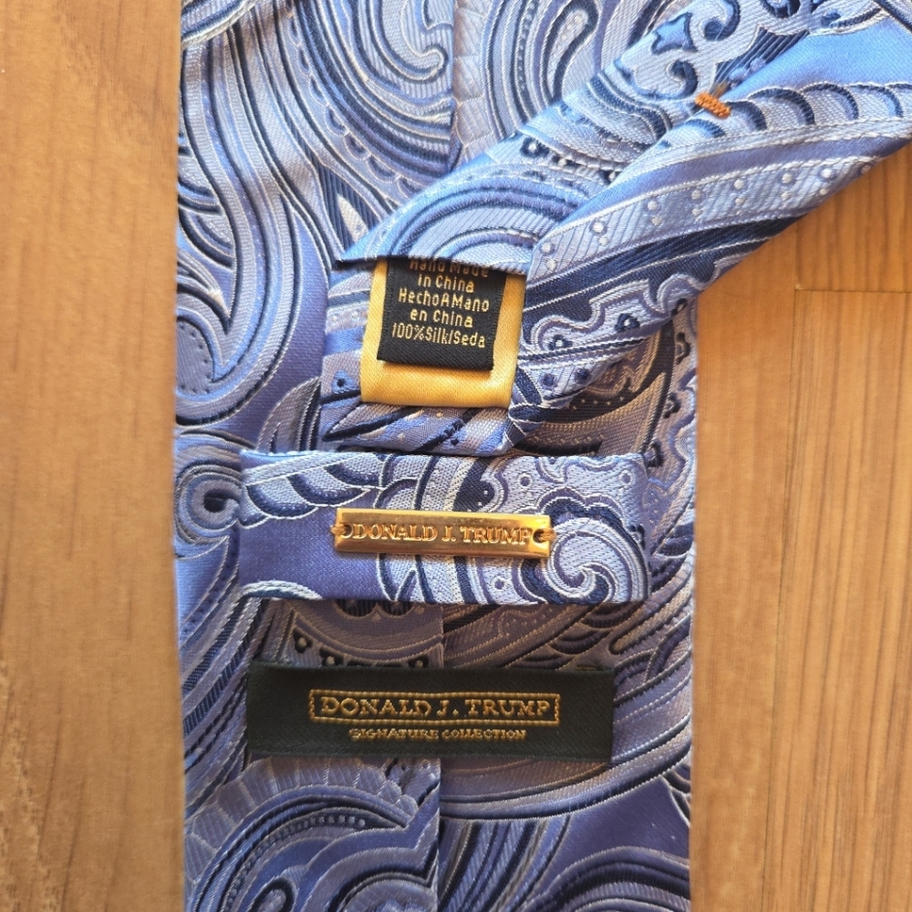 Donald J Trump Blue Paisley Tie Silk - Picture 4 of 6